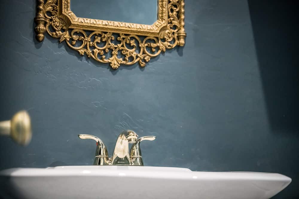 Photo of Bathroom in Clinton
