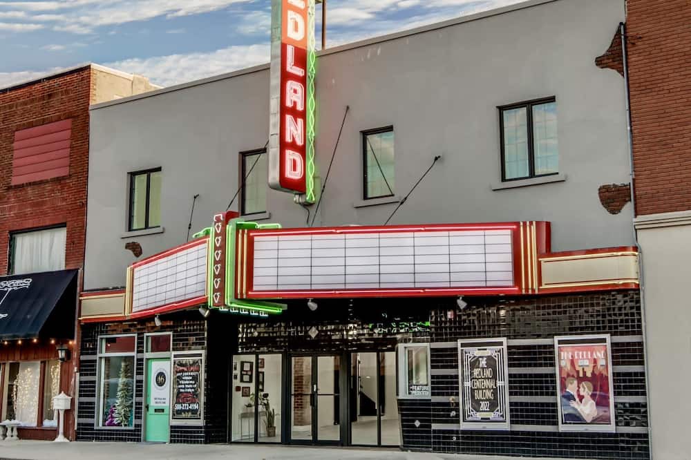 Photo of Outdoor in Clinton