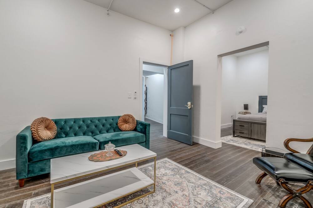 Photo of Livingroom in Clinton