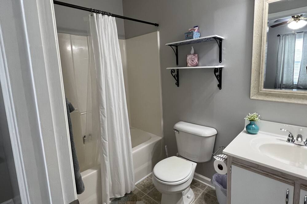 Photo of Bathroom in Piney Green