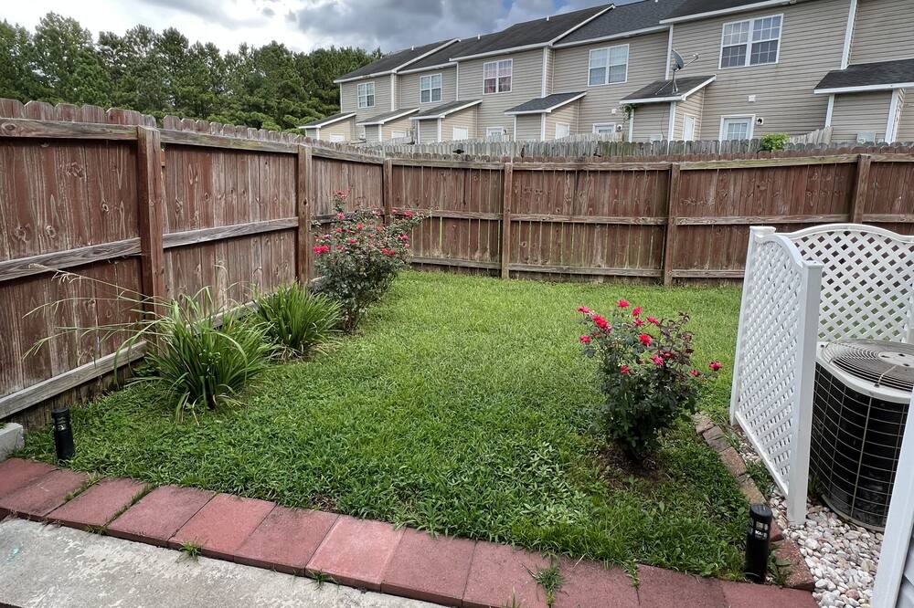Photo of Outdoor in Piney Green