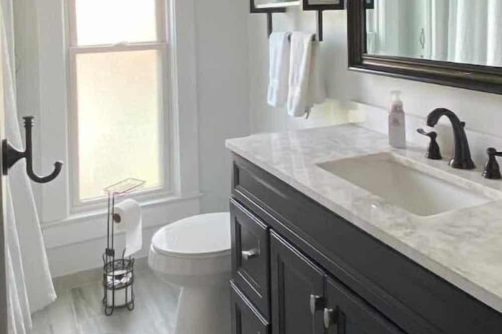 Photo of Bathroom in Enid