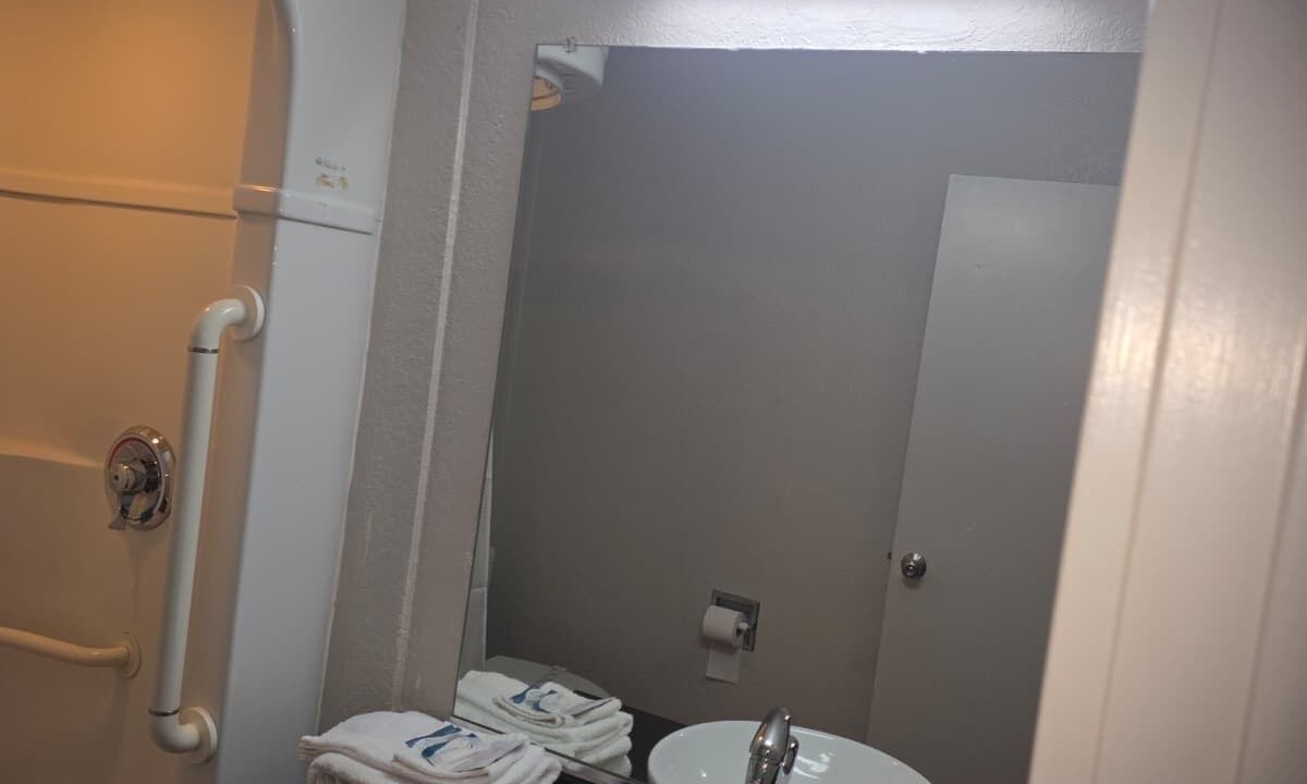 Photo of Bathroom in Joplin
