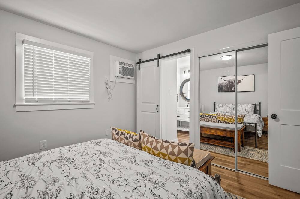 Photo of Bedroom in Beechmont