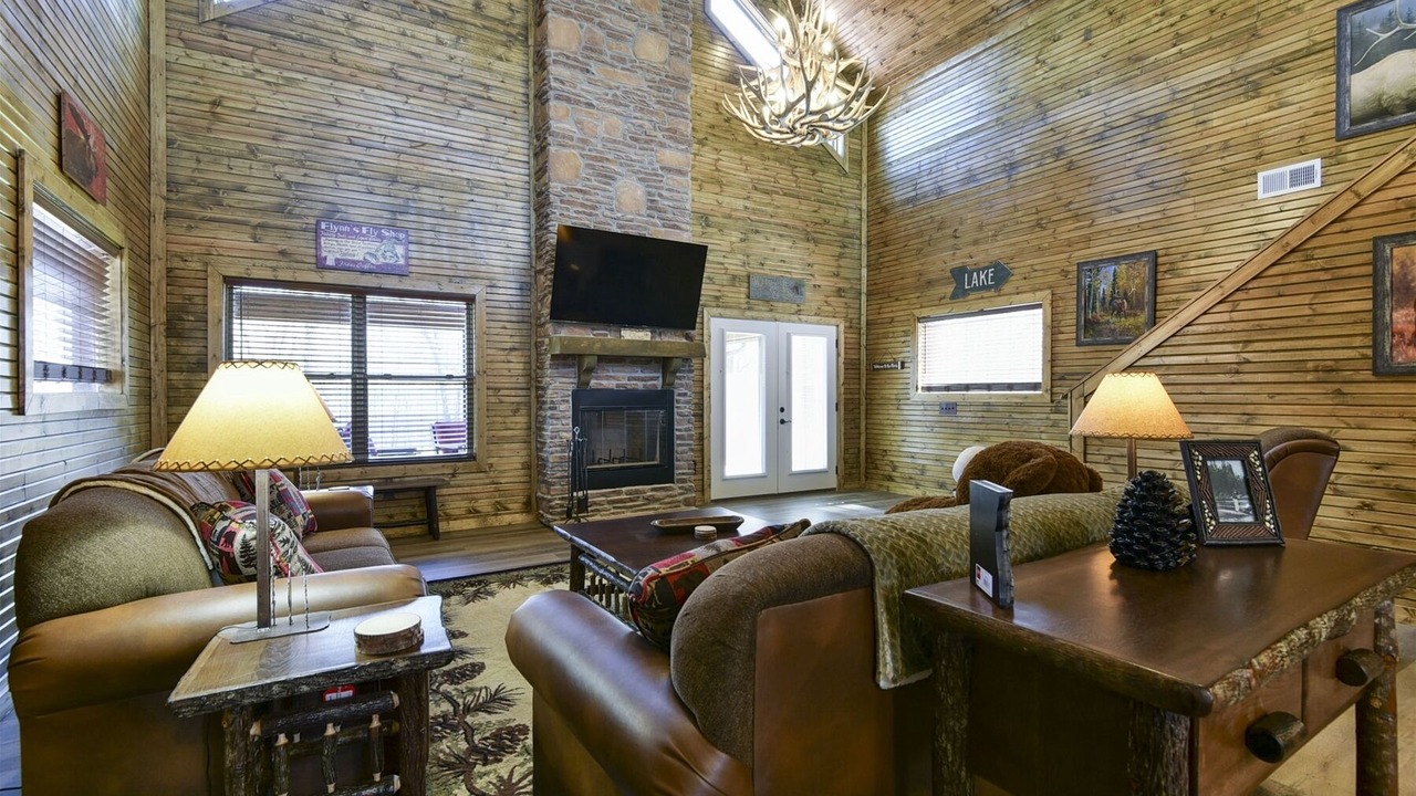 Photo of Livingroom in Branson Cedars