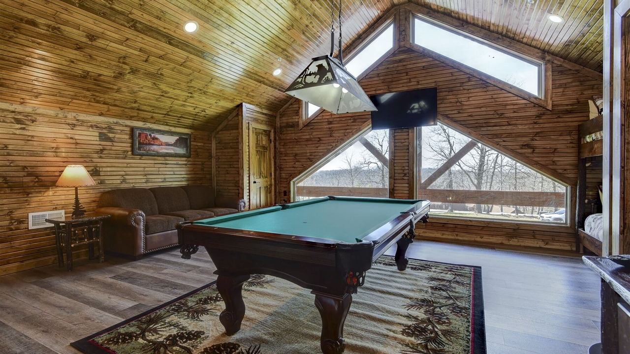 Photo of Bedroom in Branson Cedars