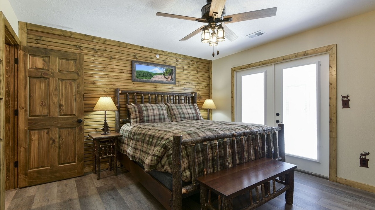 Photo of Others in Branson Cedars