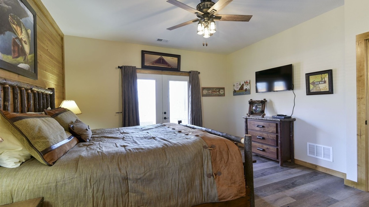 Photo of Others in Branson Cedars