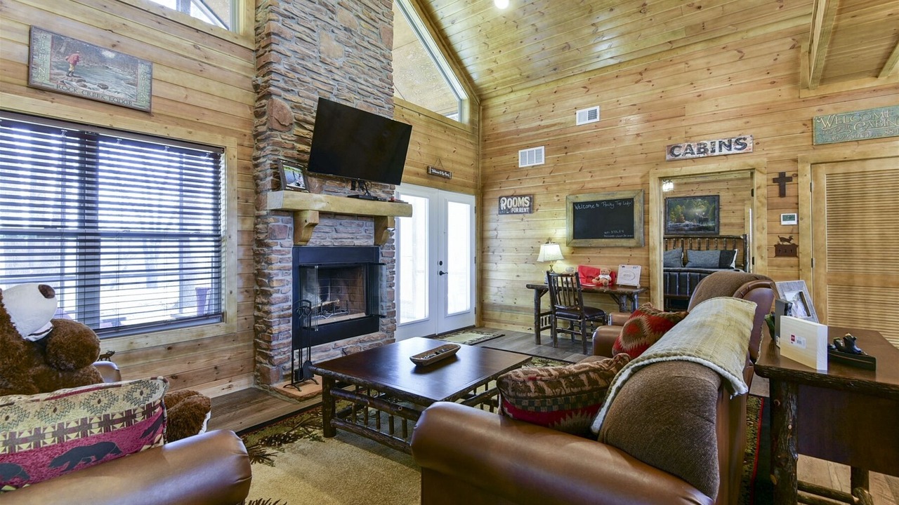 Photo of Livingroom in Branson Cedars