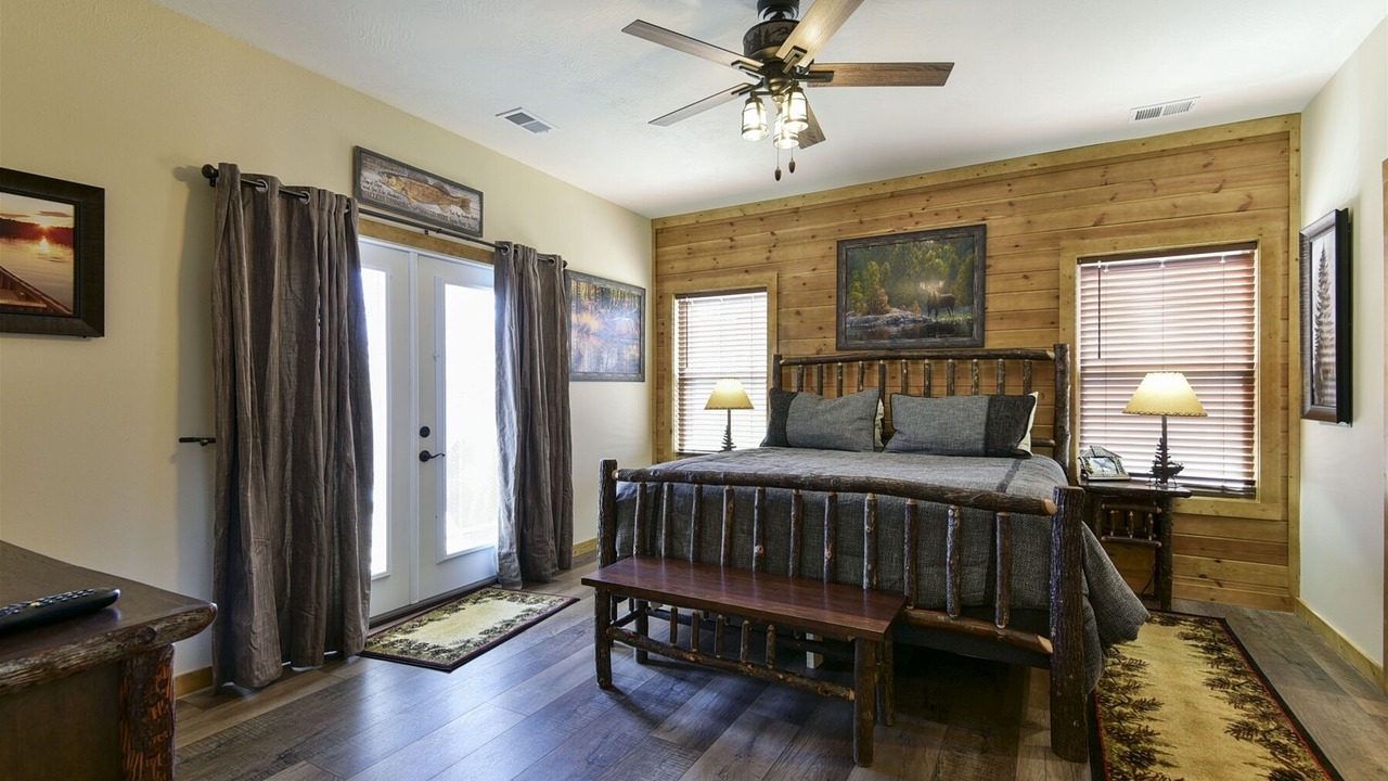 Photo of Livingroom in Branson Cedars