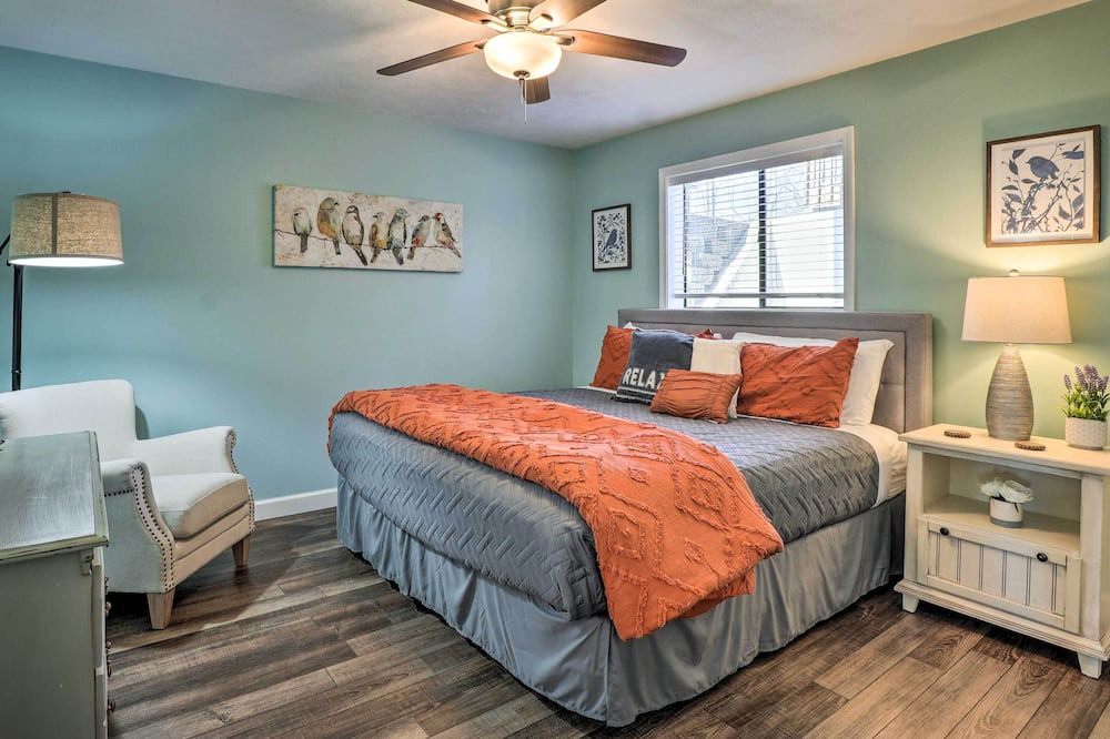 Photo of Others in Notch Estates