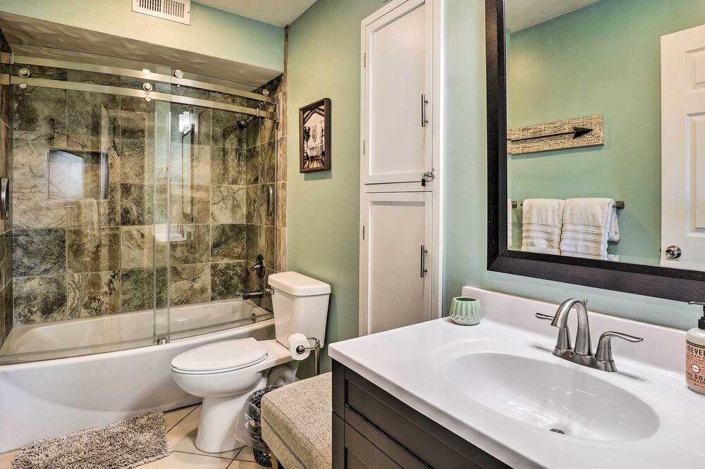 Photo of Bathroom in Notch Estates