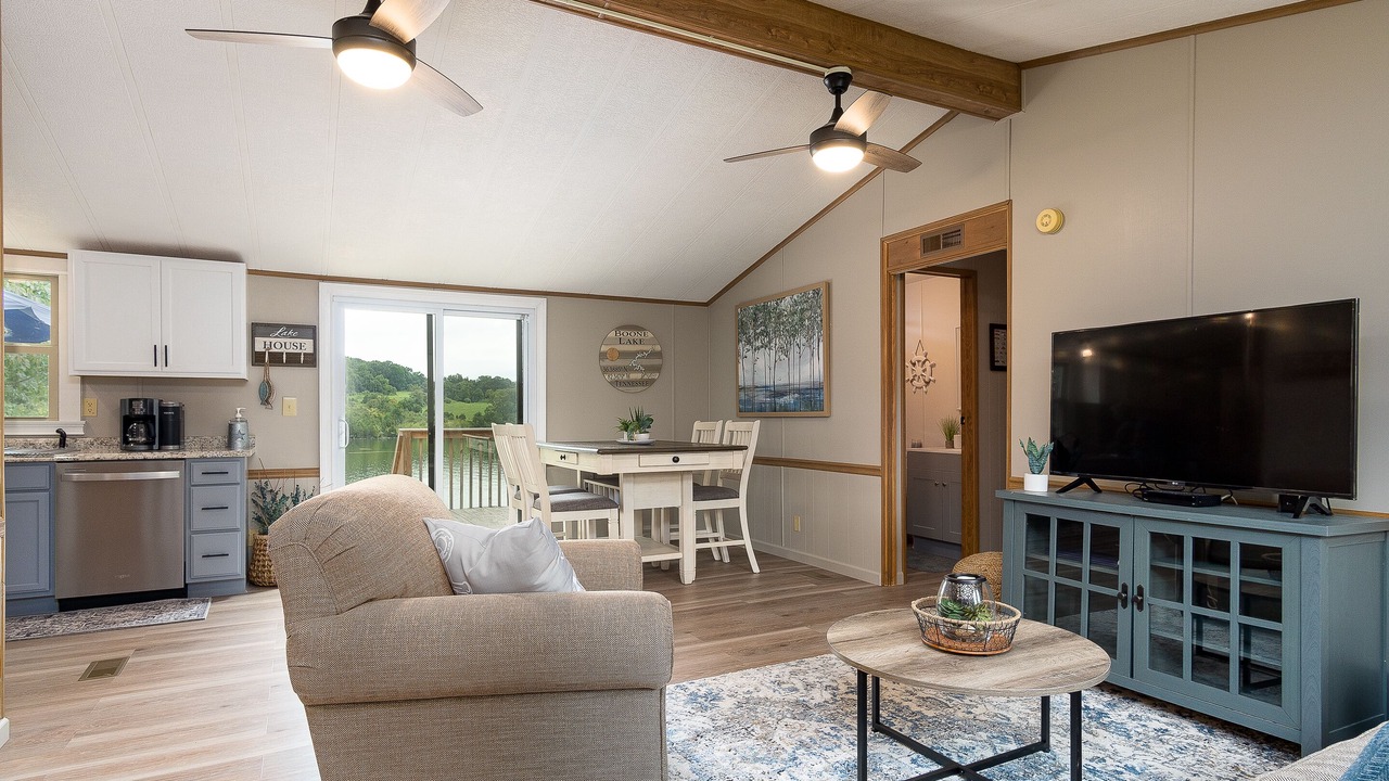 Photo of Livingroom in Piney Flats
