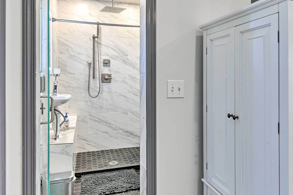 Photo of Bathroom in Woodbine