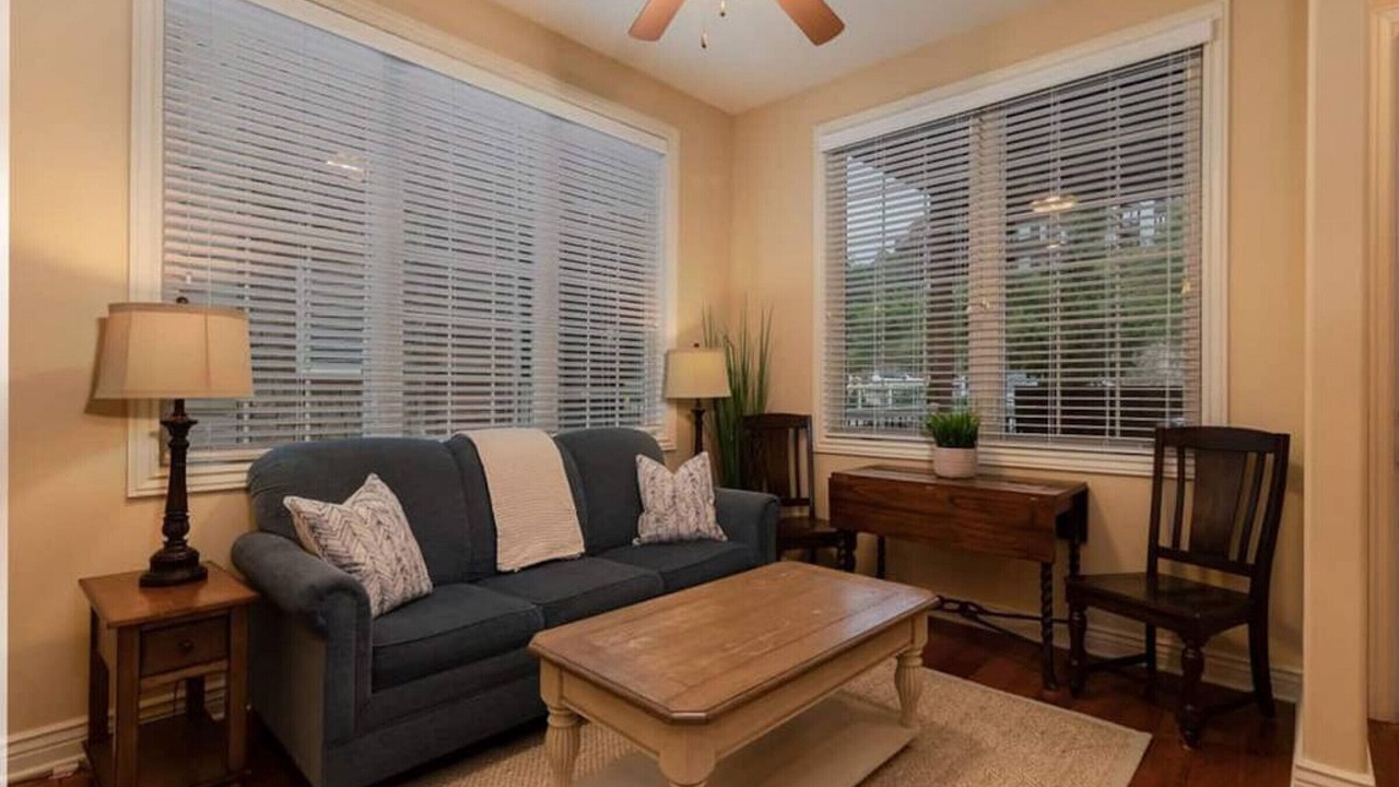 Photo of Livingroom in Indian Point