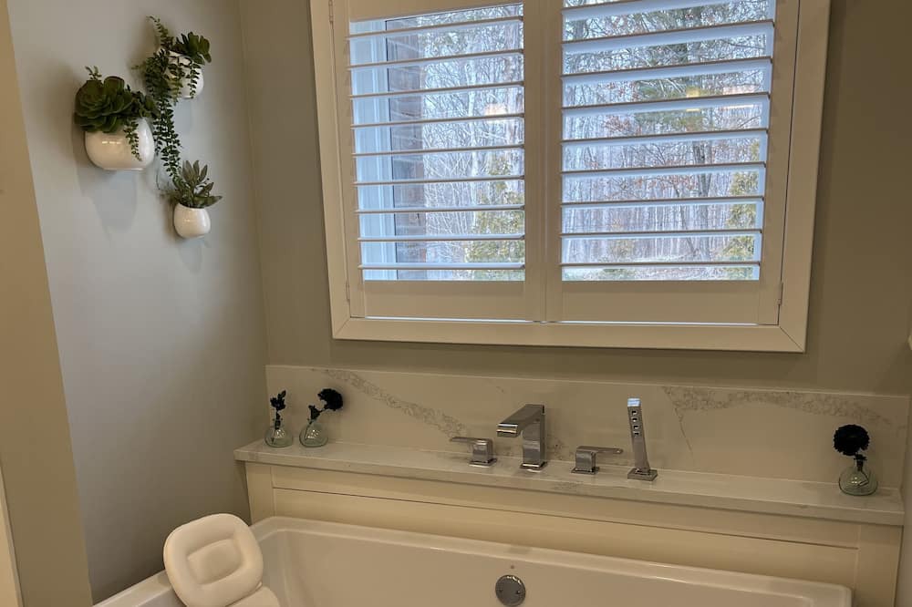 Photo of Bathroom in Prospect