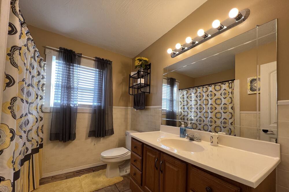 Photo of Bathroom in Rogersville