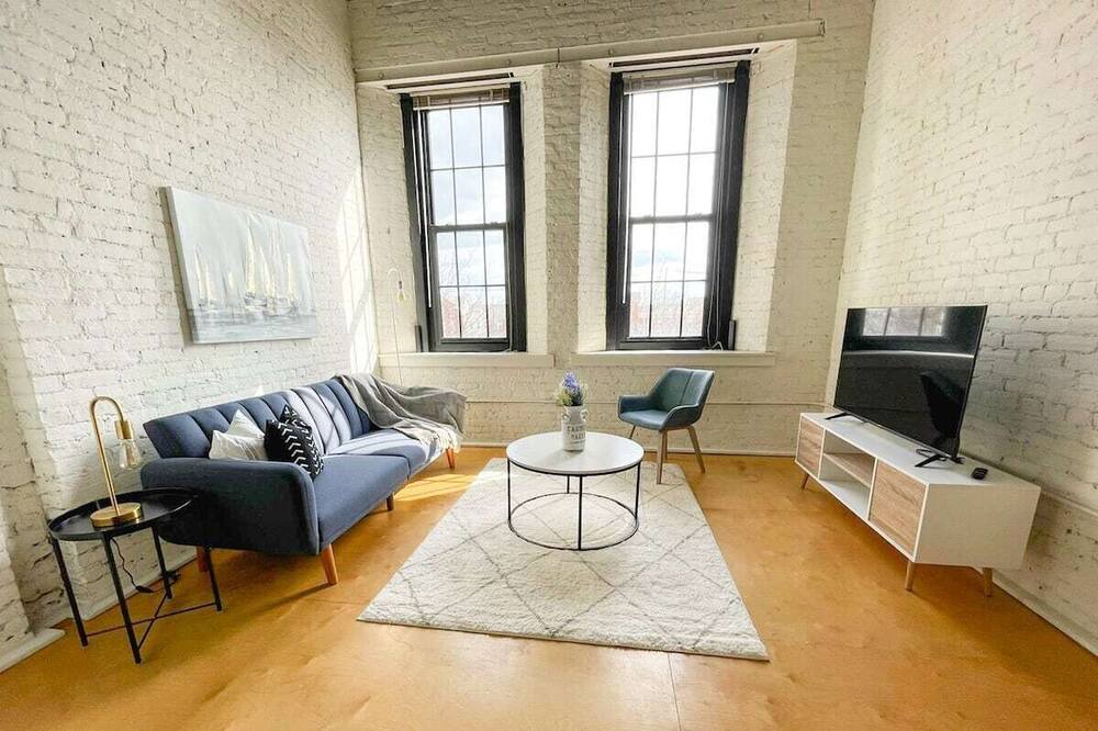 Photo of Livingroom in Phoenix Hill