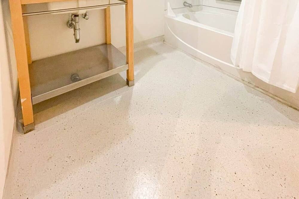 Photo of Bathroom in Phoenix Hill