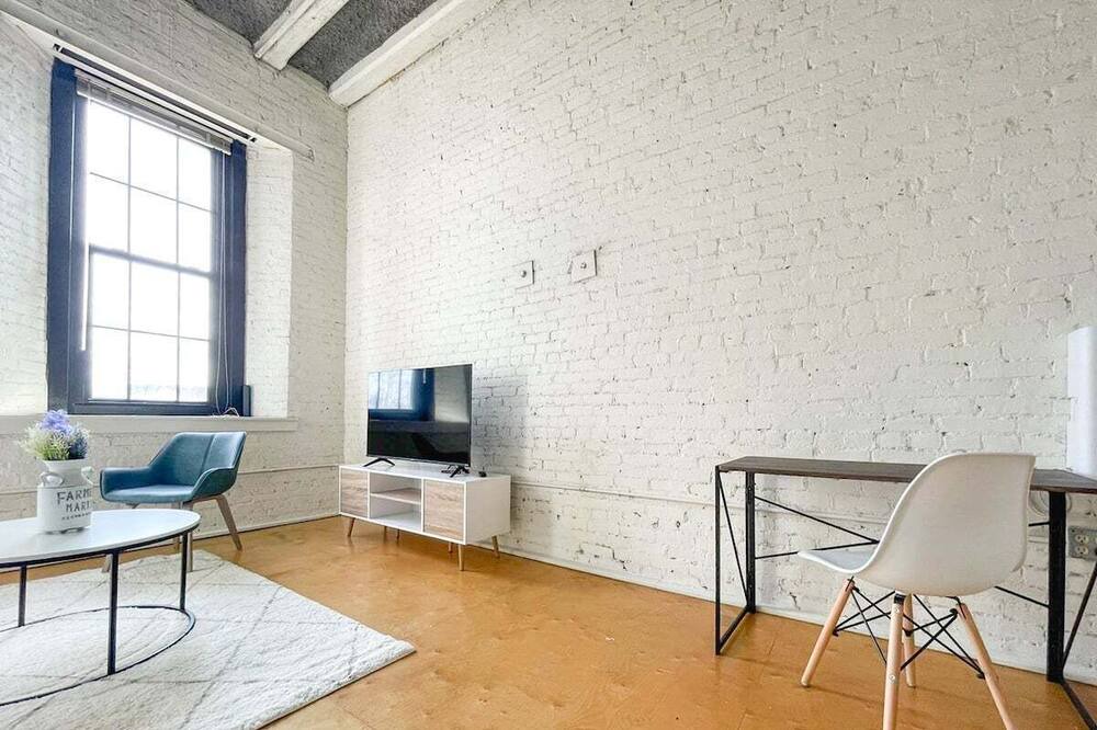 Photo of Livingroom in Phoenix Hill