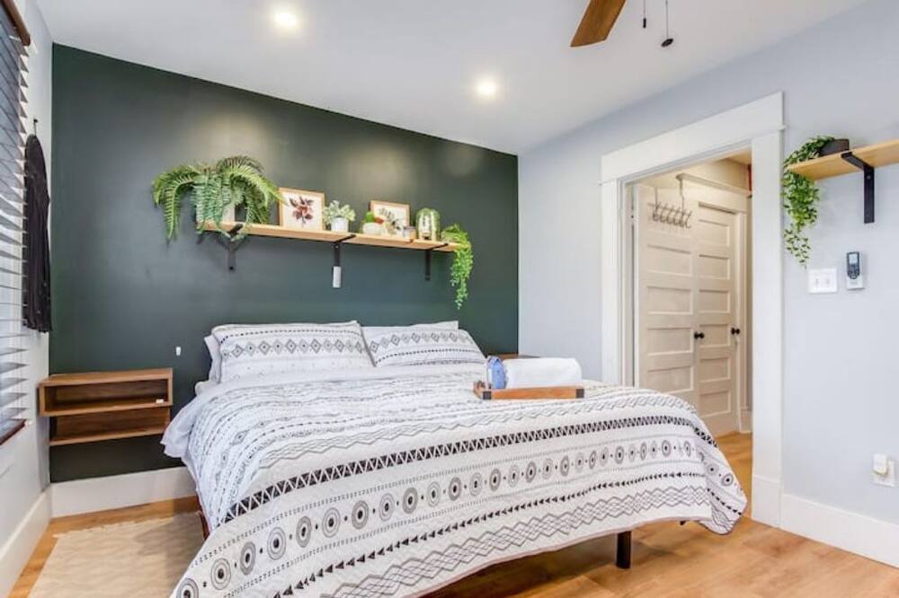 Photo of Bedroom in Beechmont