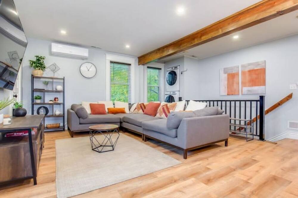 Photo of Livingroom in Beechmont
