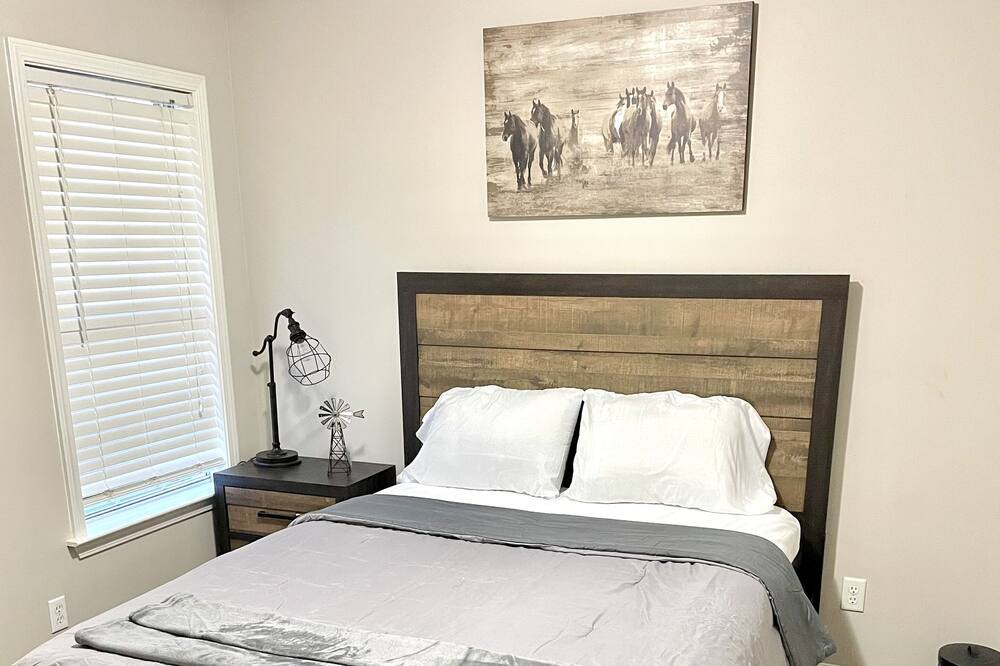 Photo of Bedroom in Ellendale