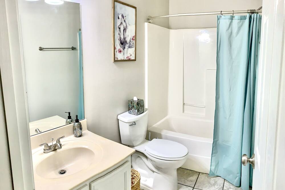 Photo of Bathroom in Ellendale
