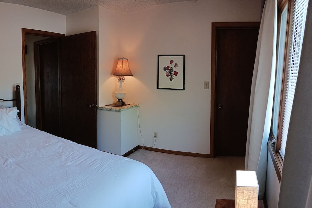 Photo of Bedroom in Holdrege