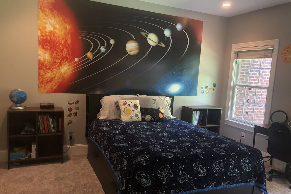 Photo of Bedroom in Shakes Run
