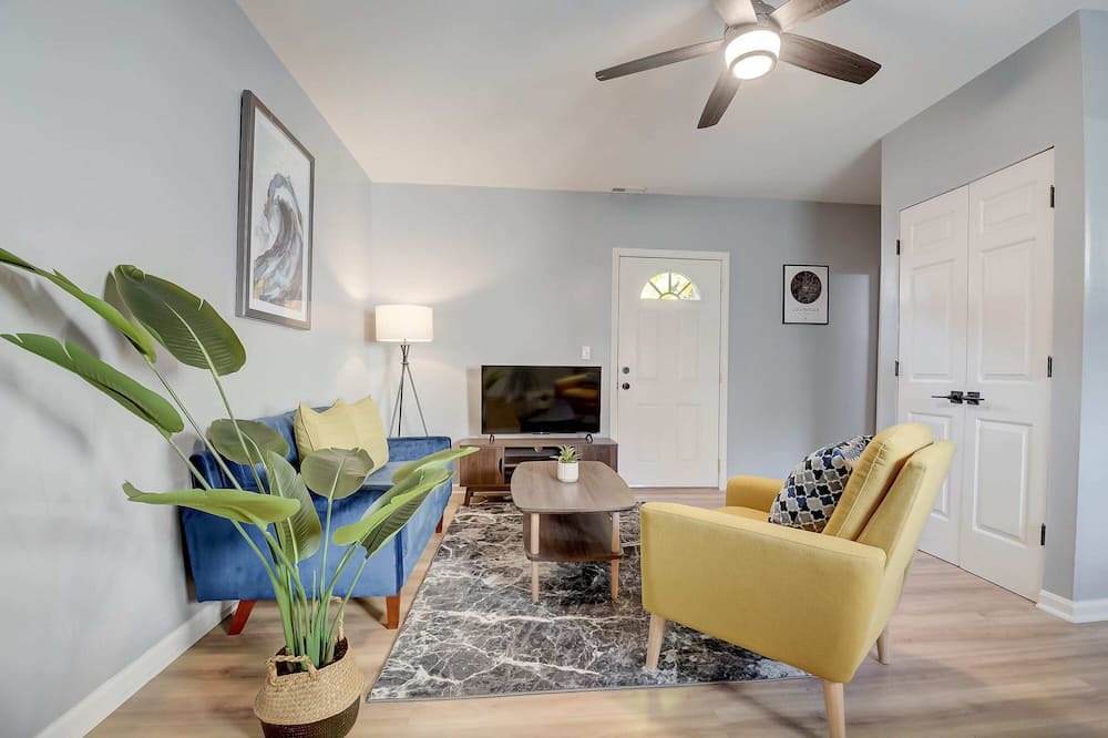 Photo of Livingroom in Merriwether