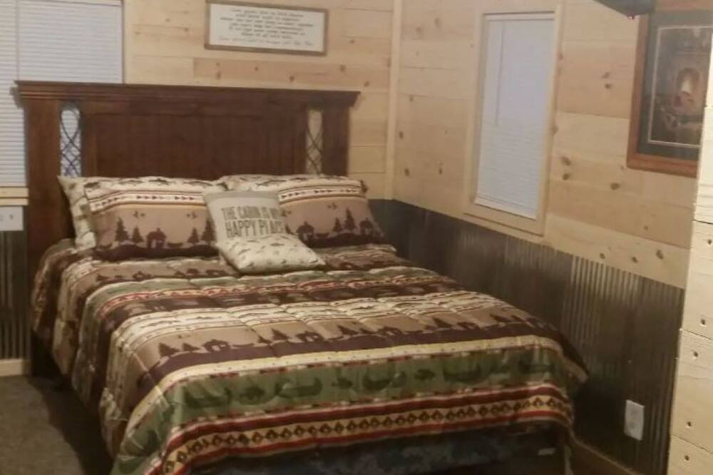 Photo of Bedroom in Alton