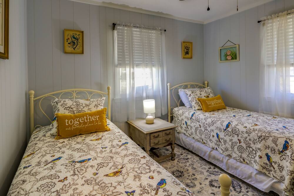 Photo of Bedroom in Arapahoe