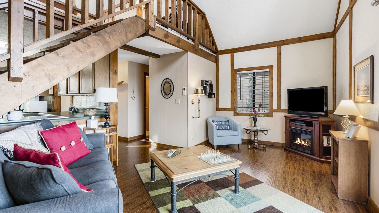Photo of Livingroom in Branson West