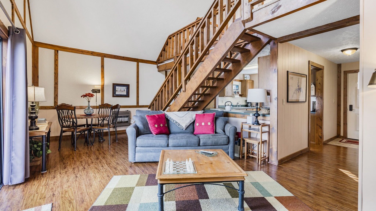Photo of Livingroom in Branson West