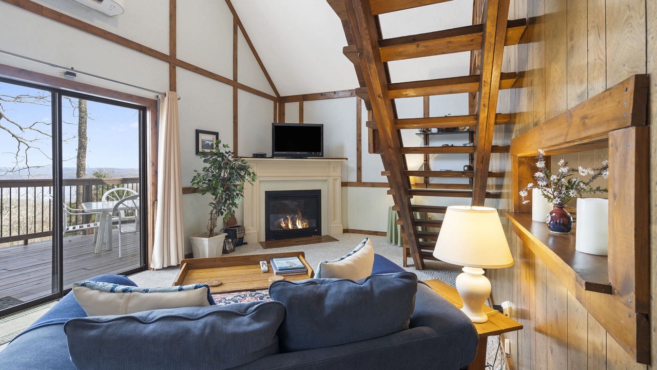 Photo of Livingroom in Branson West