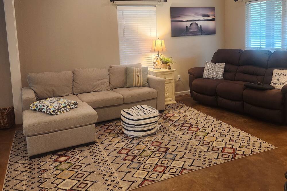 Photo of Livingroom in Mead