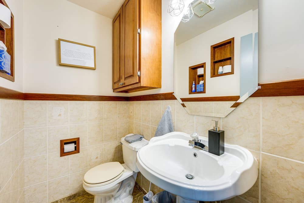 Photo of Bathroom in Shell Knob