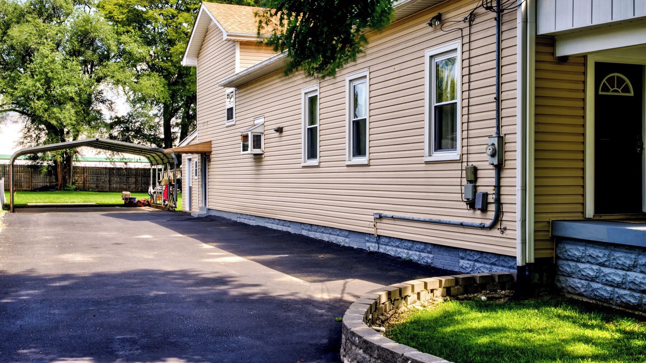 Photo of Outdoor in Buechel