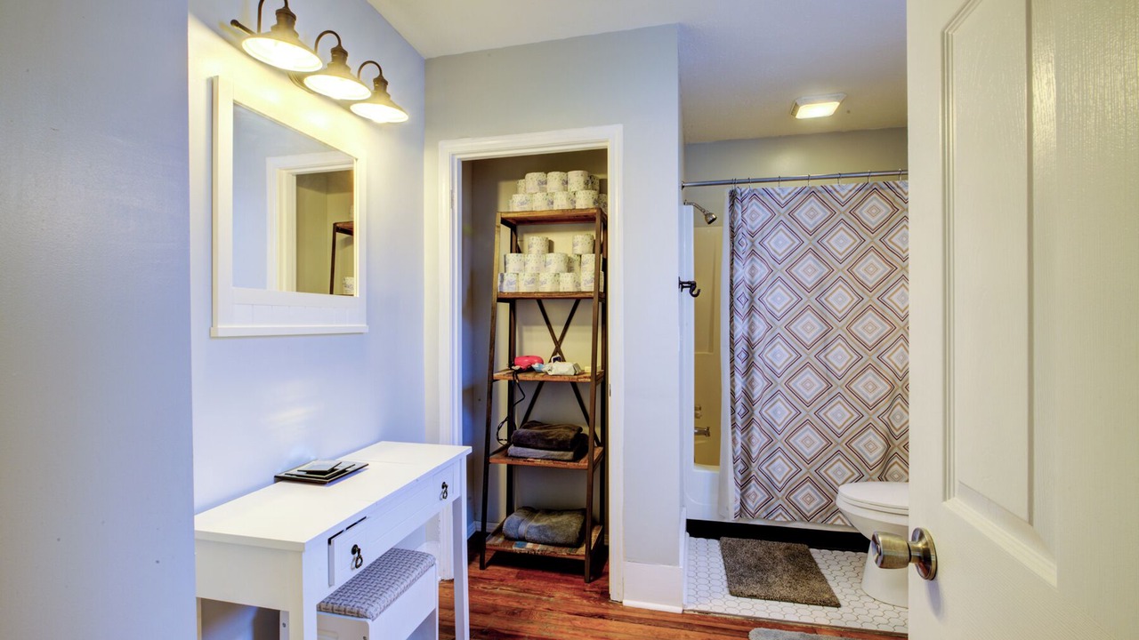 Photo of Bathroom in Buechel