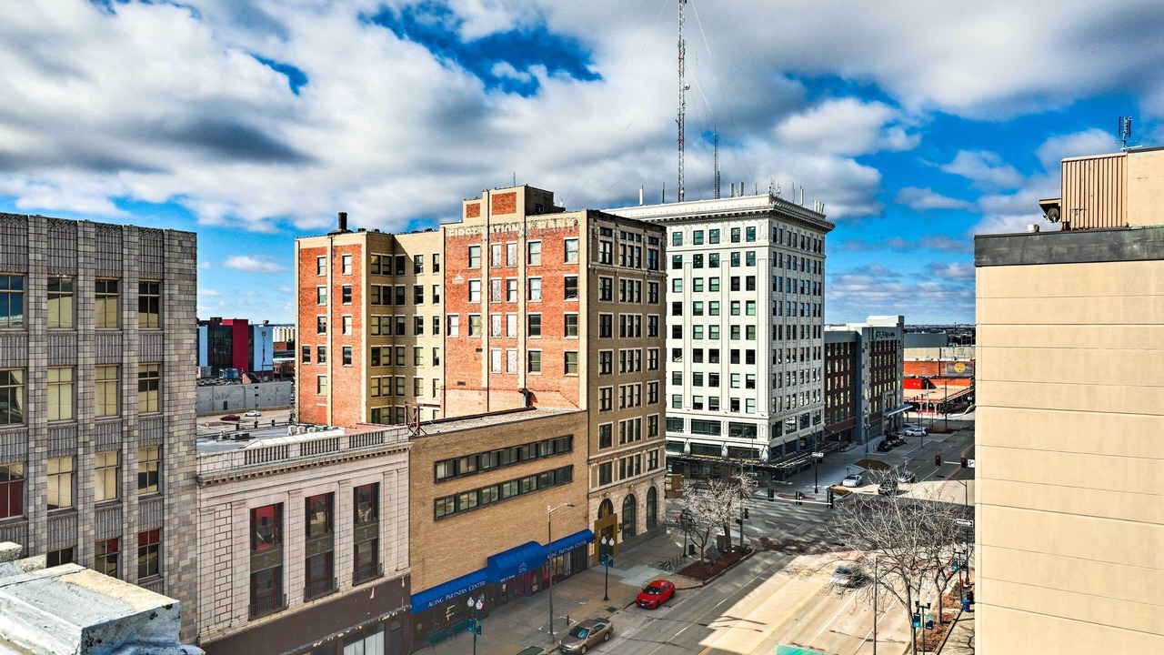 Photo of Others in Downtown Lincoln