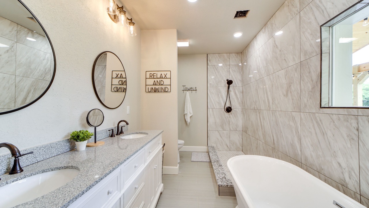 Photo of Bathroom in Checotah