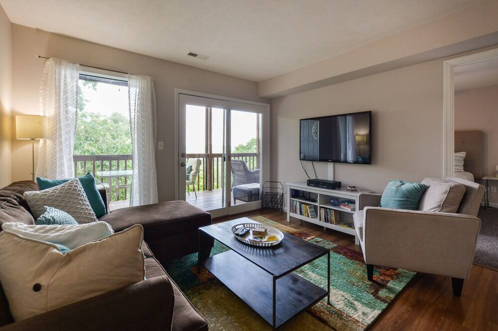 Photo of Livingroom in Notch Estates