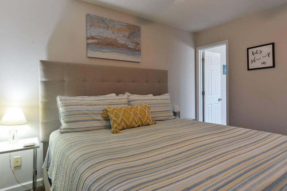 Photo of Bedroom in Notch Estates