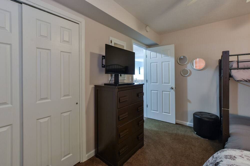 Photo of Others in Notch Estates