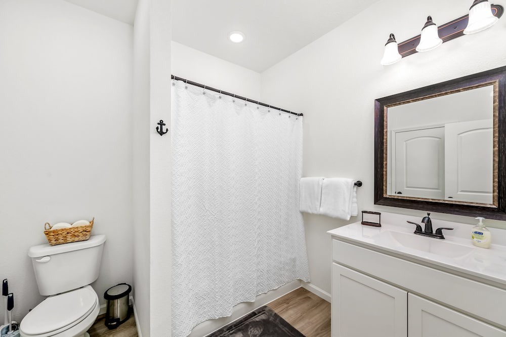 Photo of Bathroom in Shell Knob