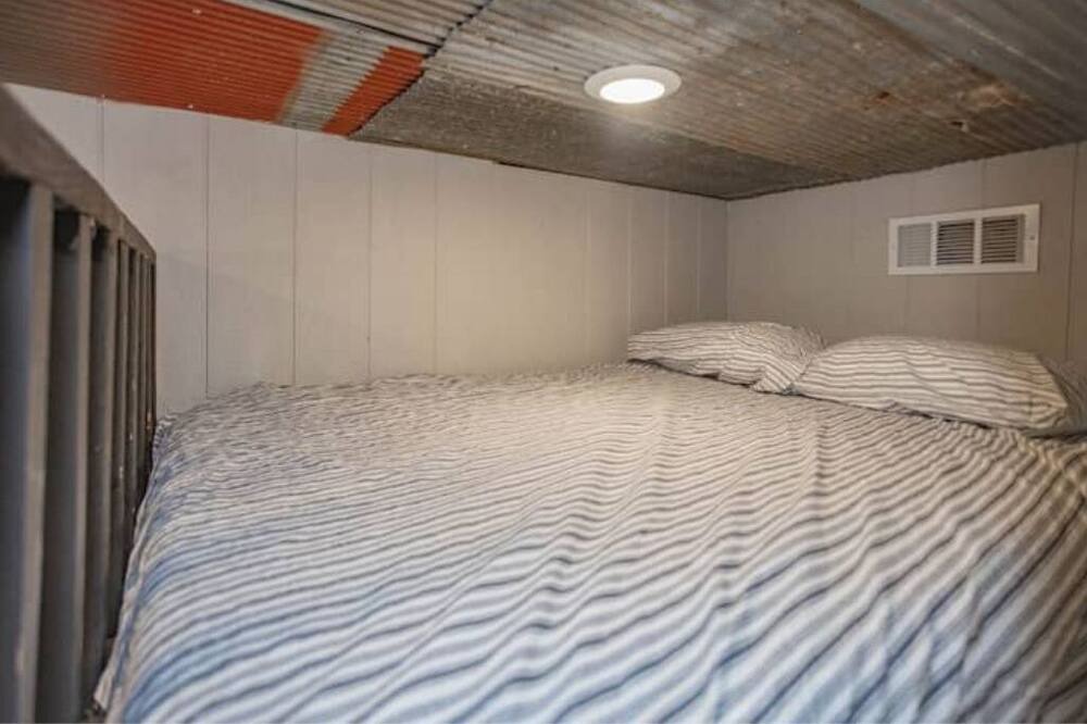 Photo of Bedroom in Waldron
