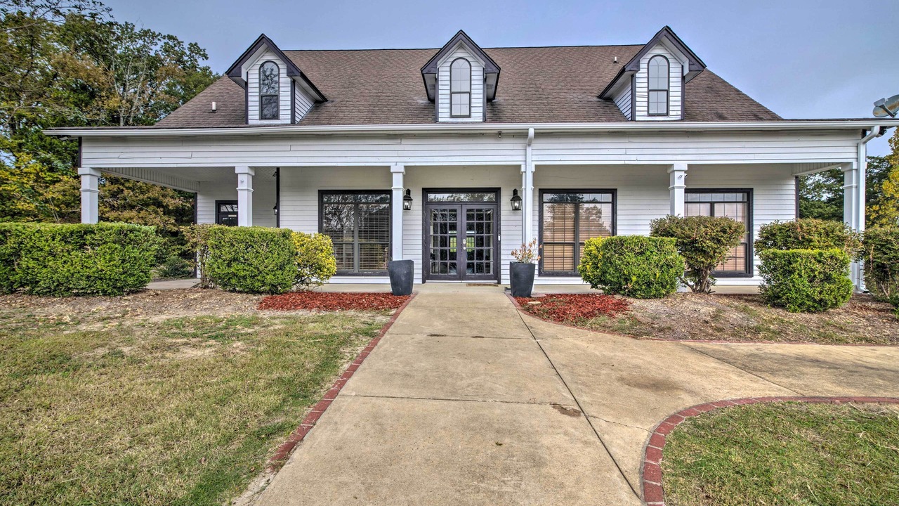 Photo of Outdoor in Starkville