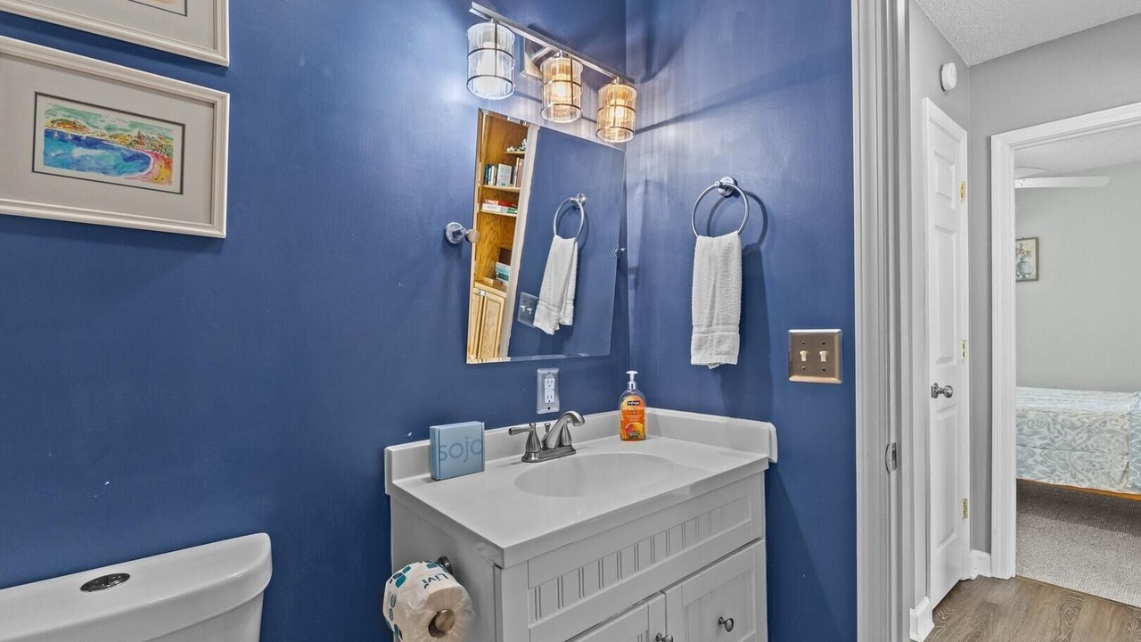 Photo of Bathroom in Harkers Island
