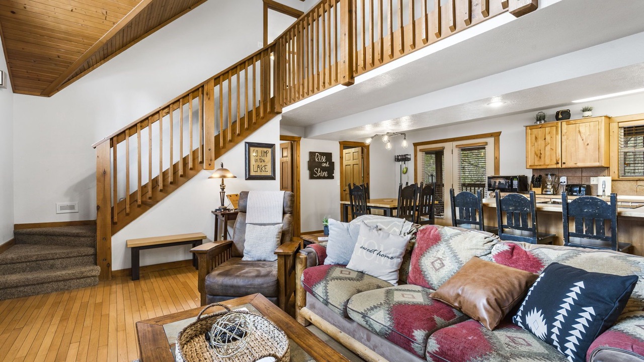 Photo of Livingroom in Branson West